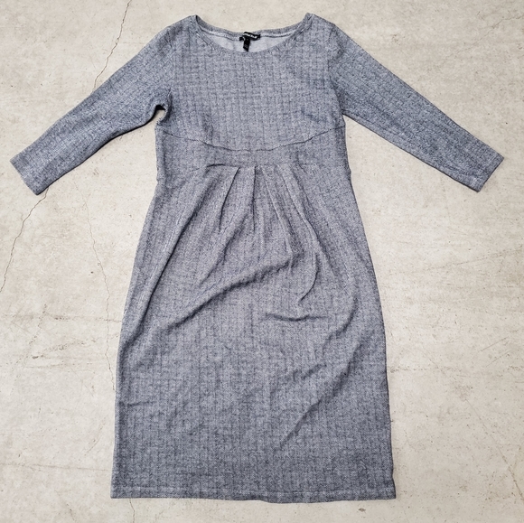 Isabella Oliver Dresses & Skirts - Isabella Oliver Ivybridge Maternity Dress Size 4